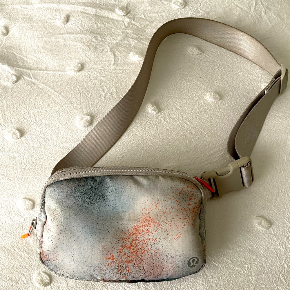 Lululemon belt bag silver spray color